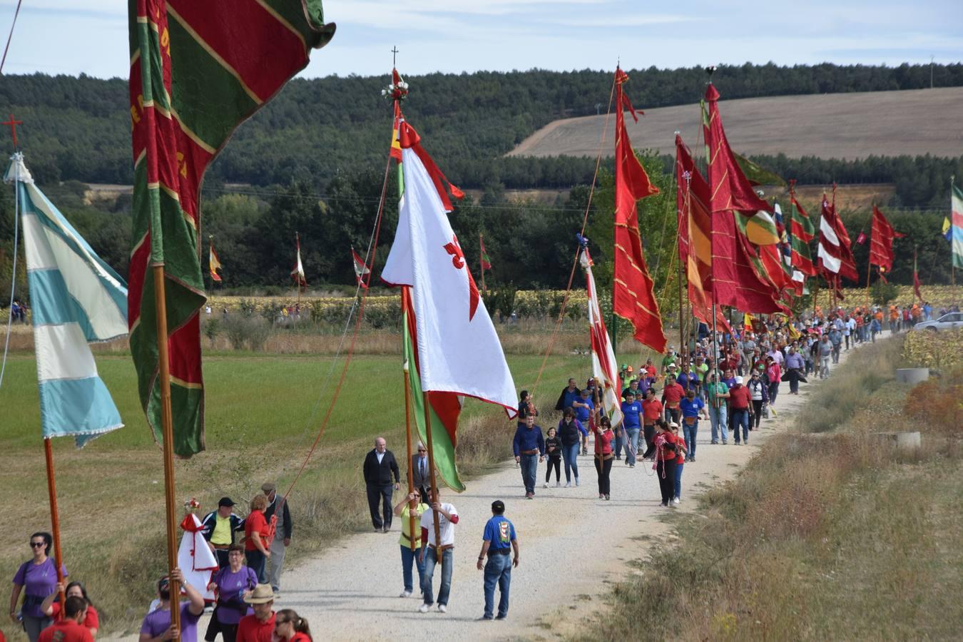 Encuentro de estandartes en Poza de la Vega