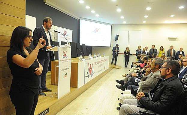 El alcalde, Óscar Puente, durante la inauguración de la jornada.