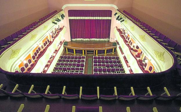 Interior del teatro Sarabia de Carrión de los Condes. 