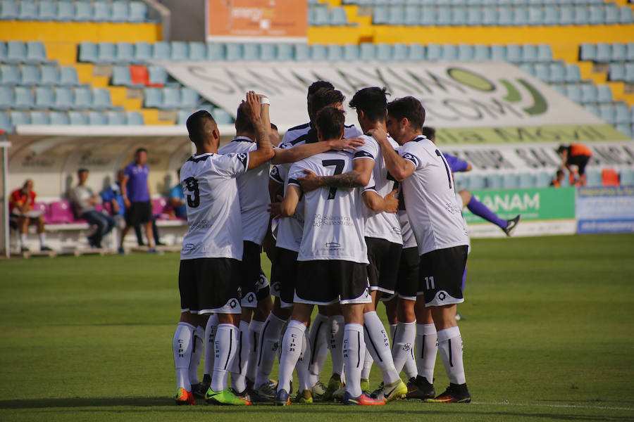 Partido entre el CF Salmantino y La Bañeza