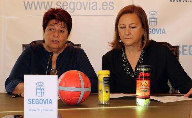 Clara Luquero y Marian Rueda, durante la presentación.