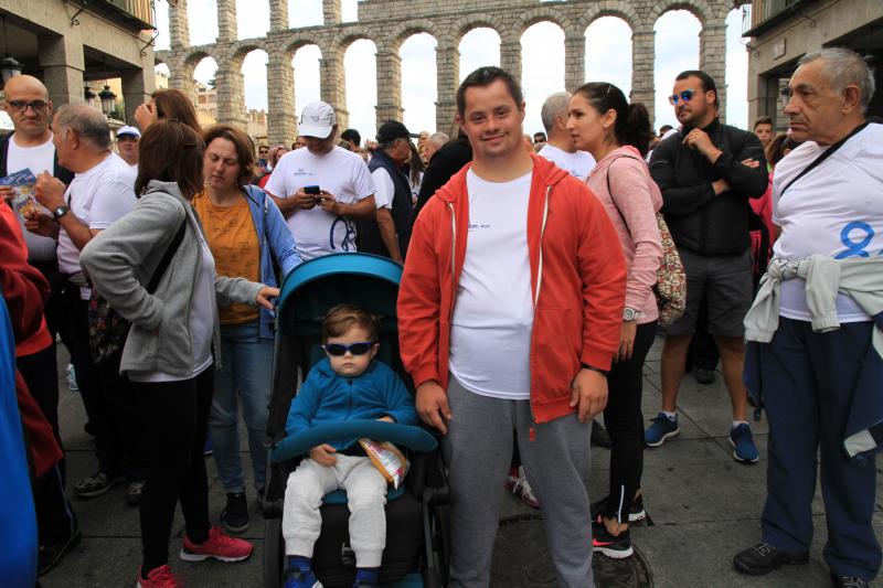 Más de 2.700 caminantes se suman a la Marcha Popular de Apadefim en Segovia