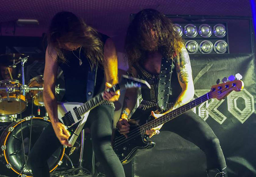 En la sala del hotel Santana, los ‘acuerocker@s’ disfrutaron de más de ocho horas de música