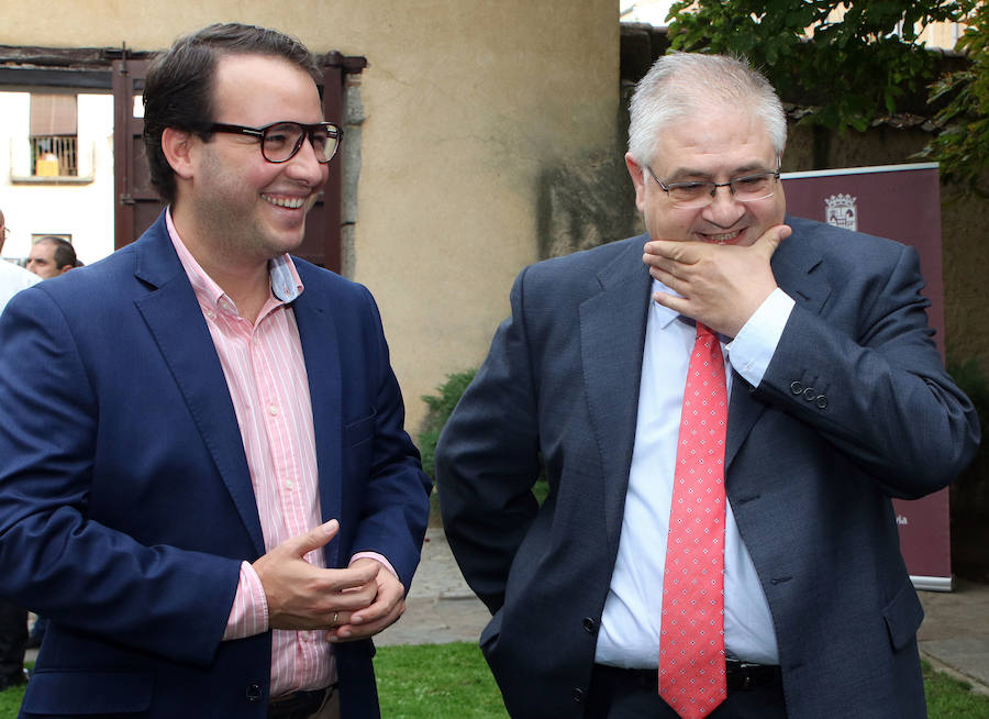 Conferencia de presidentes y cabildos de diputaciones en Segovia