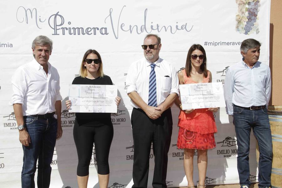 Durante la entrega de los galardones, los estudiantes participaron en distintas actividades de recreo y didácticas en un viñedo del grupo bodeguero familiar Emilio Moro, organizador del certamen