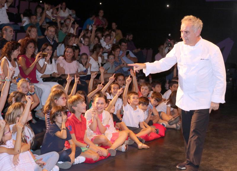 Ferran Adrià visita la Escuela Internacional de Cocina de Valladolid