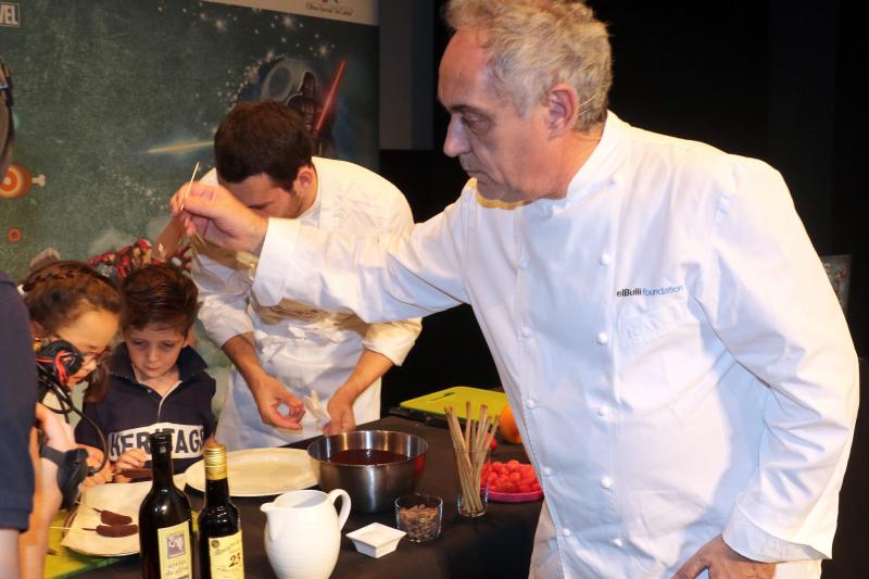 Ferran Adrià visita la Escuela Internacional de Cocina de Valladolid