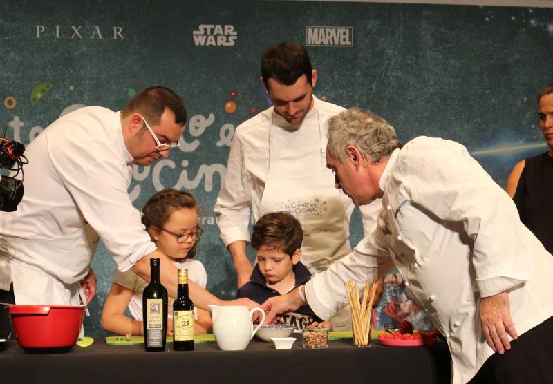 Ferran Adrià visita la Escuela Internacional de Cocina de Valladolid