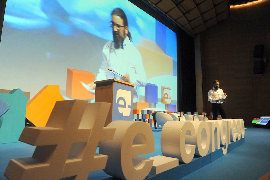 Antonio G. Encinas, periodista de El Norte de Castilla, presenta la gala.