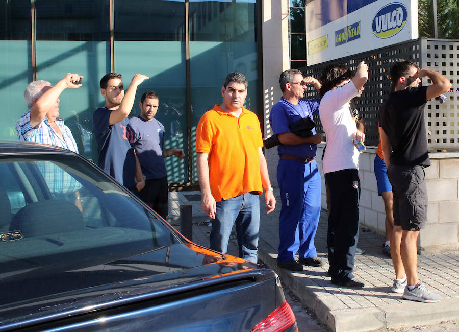 La nave afectada pertenece a la empresa Hijos De Plácido Hernández situada en el polígono de El Cerro de la capital segoviana