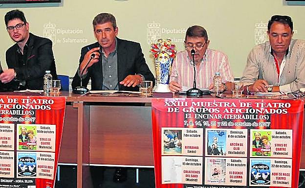De izda. a dcha., Alejandro Álvarez, Julián Barrera, Javier Bueno y José Riesco en la presentación de la muestra.