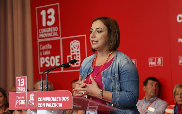 Miriam Andrés, durante su intervención inicial en el congreso del PSOE palentino.