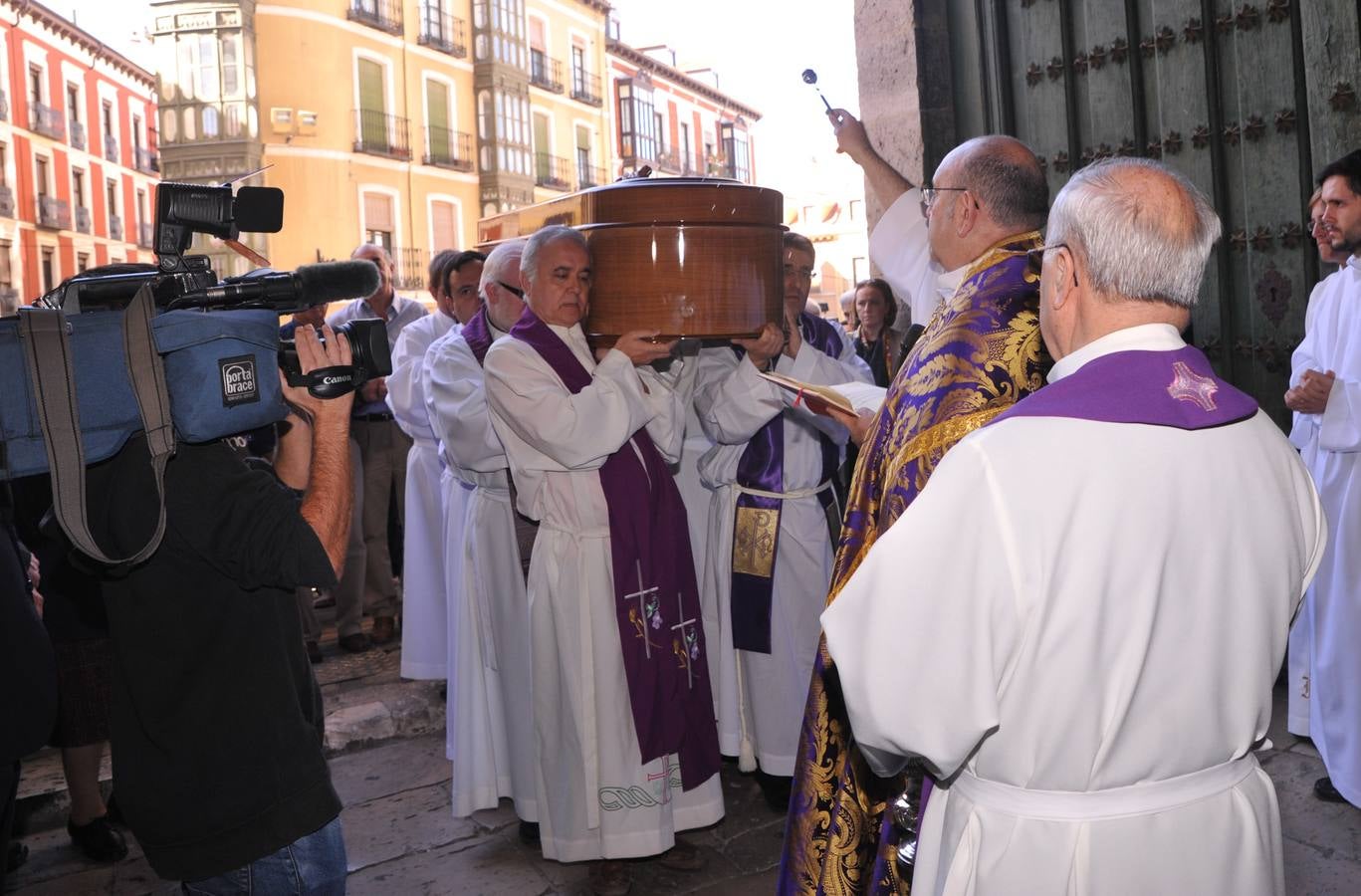 La Catedral acoge el funeral por Fernando García, rector del Seminario de Valladolid