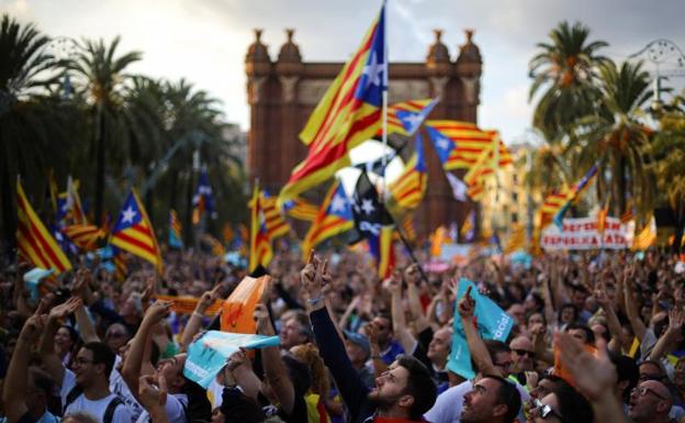 Ambiente en las inmediaciones del Parlament.