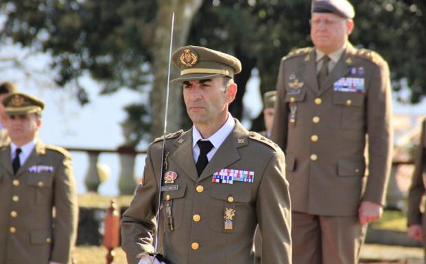 El coronel Vicente González Martín, en un acto militar en Pontevedra. l