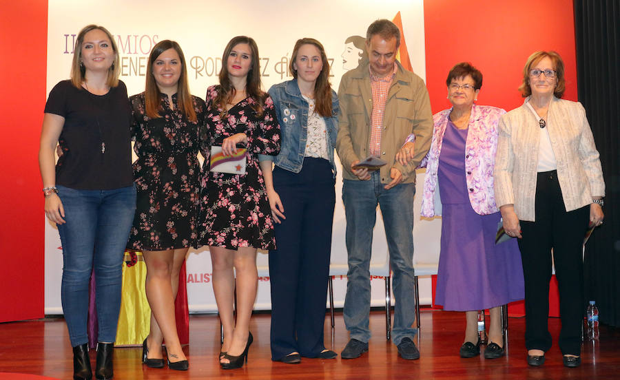 José Luis Rodríguez Zapatero recibe el Premio Benedicta Rodríguez, en los II Premios, por la Memoria Historica