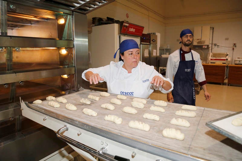 Los panaderos, el Centro Tecnológico del Cereal, El Norte de Castilla y la Diputación se unen para difundir las propiedades alimenticias del pan artesano que se elabora en la provincia