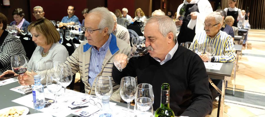 El Norte reanudó el miércoles sus catas, con cuatro vinos de Bodegas Familiares Matarromera para un público con buen paladar.