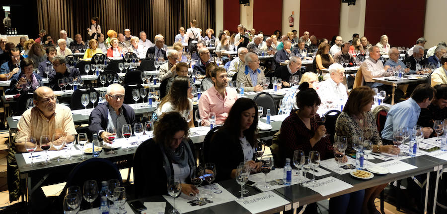 El Norte reanudó el miércoles sus catas, con cuatro vinos de Bodegas Familiares Matarromera para un público con buen paladar.