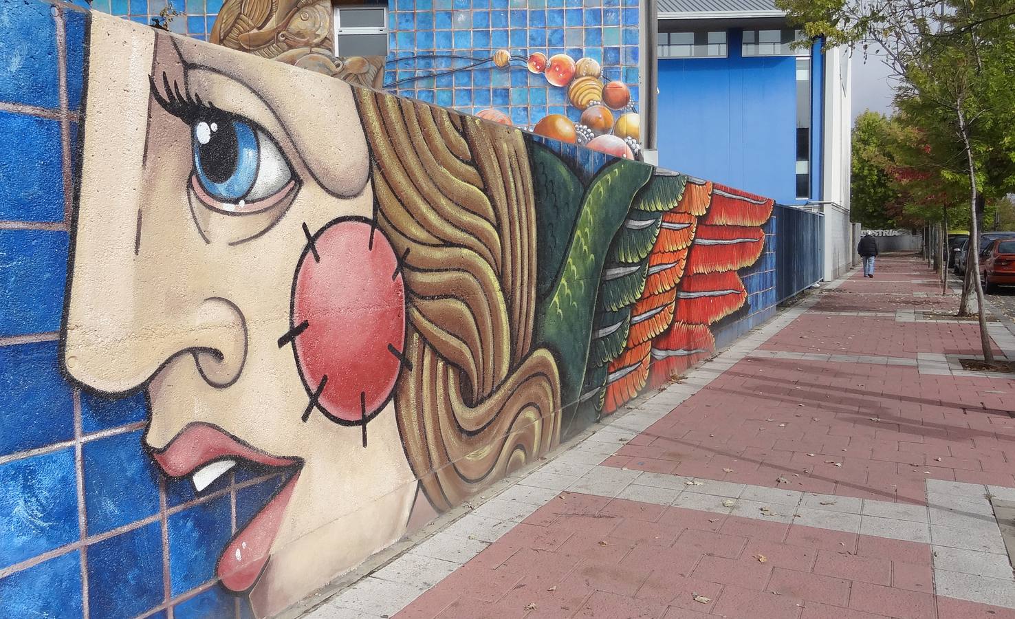 Centro de Artesanía. Homenaje de los alumnos a Zorrilla, con una diosa Fortuna, en Valle de Arán.