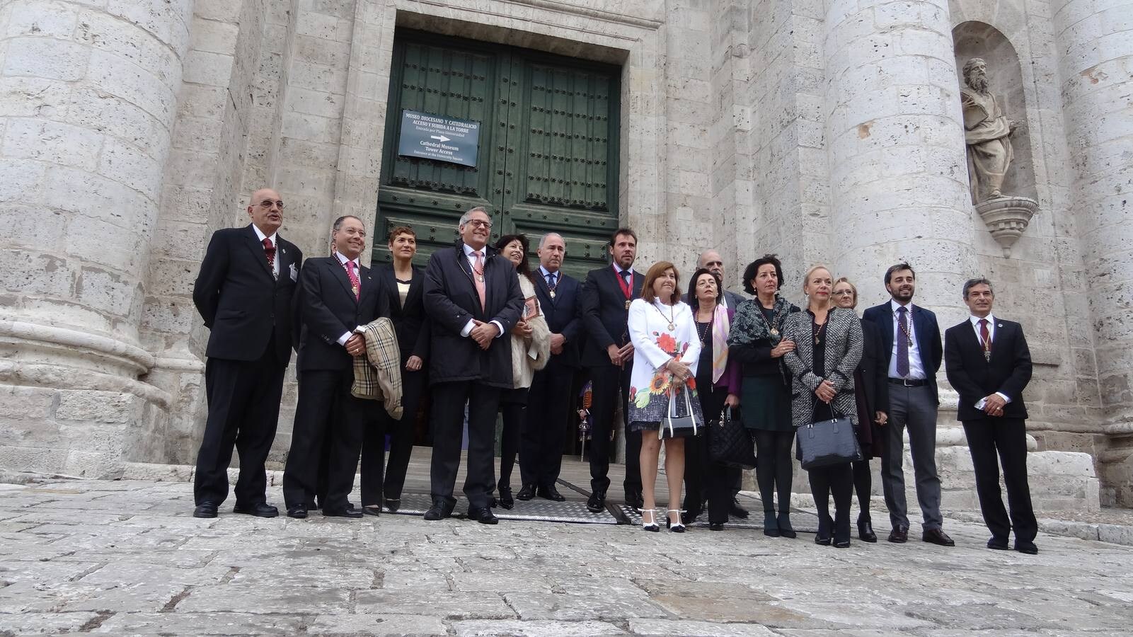 Eucaristía en la Catedral con motivo de la celebración del centenario de la coronación de la Virgen San Lorenzo