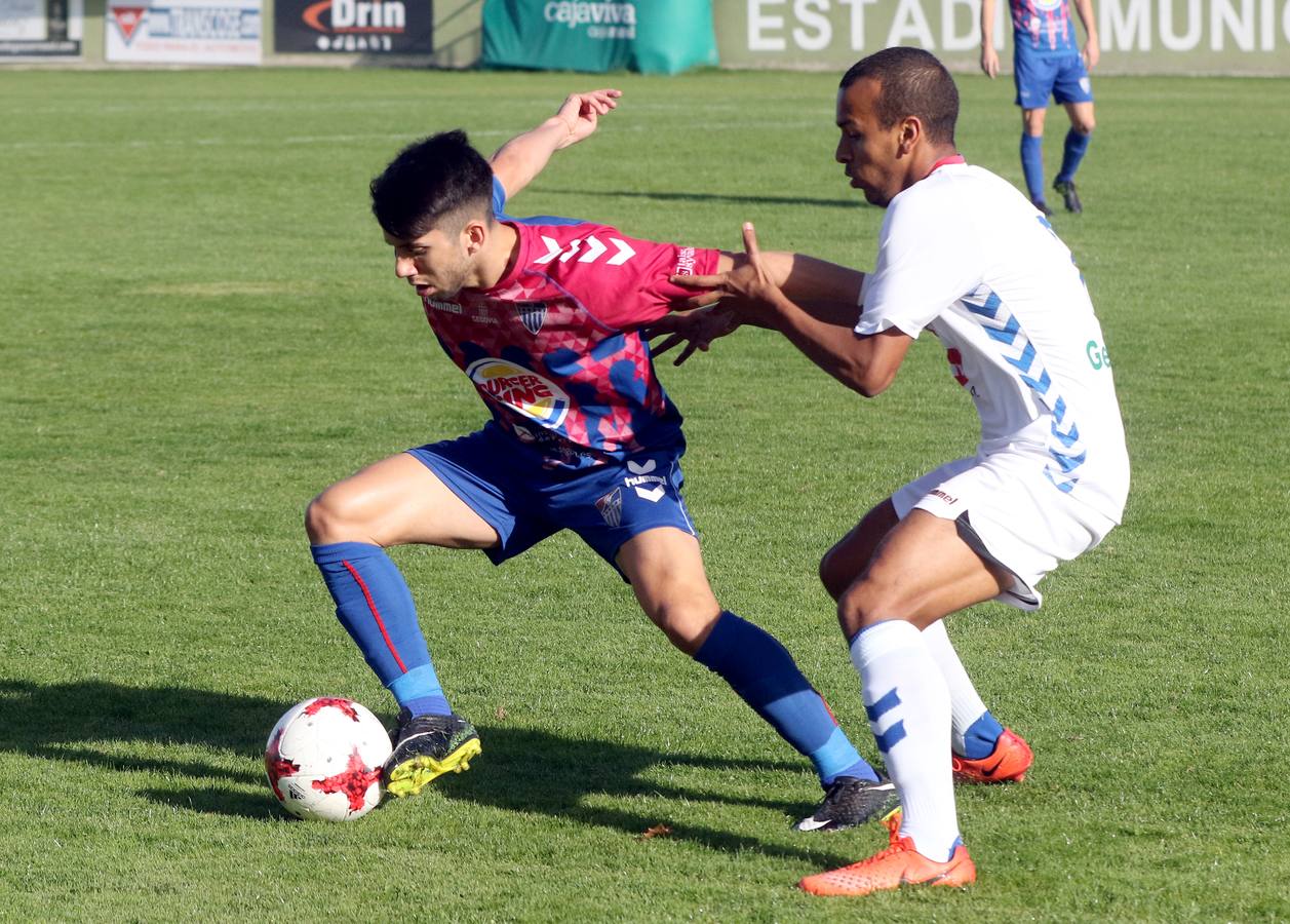 El equipo segoviano lamenta su falta de pegada frente a un gris Rayo Majadahonda (0-0)