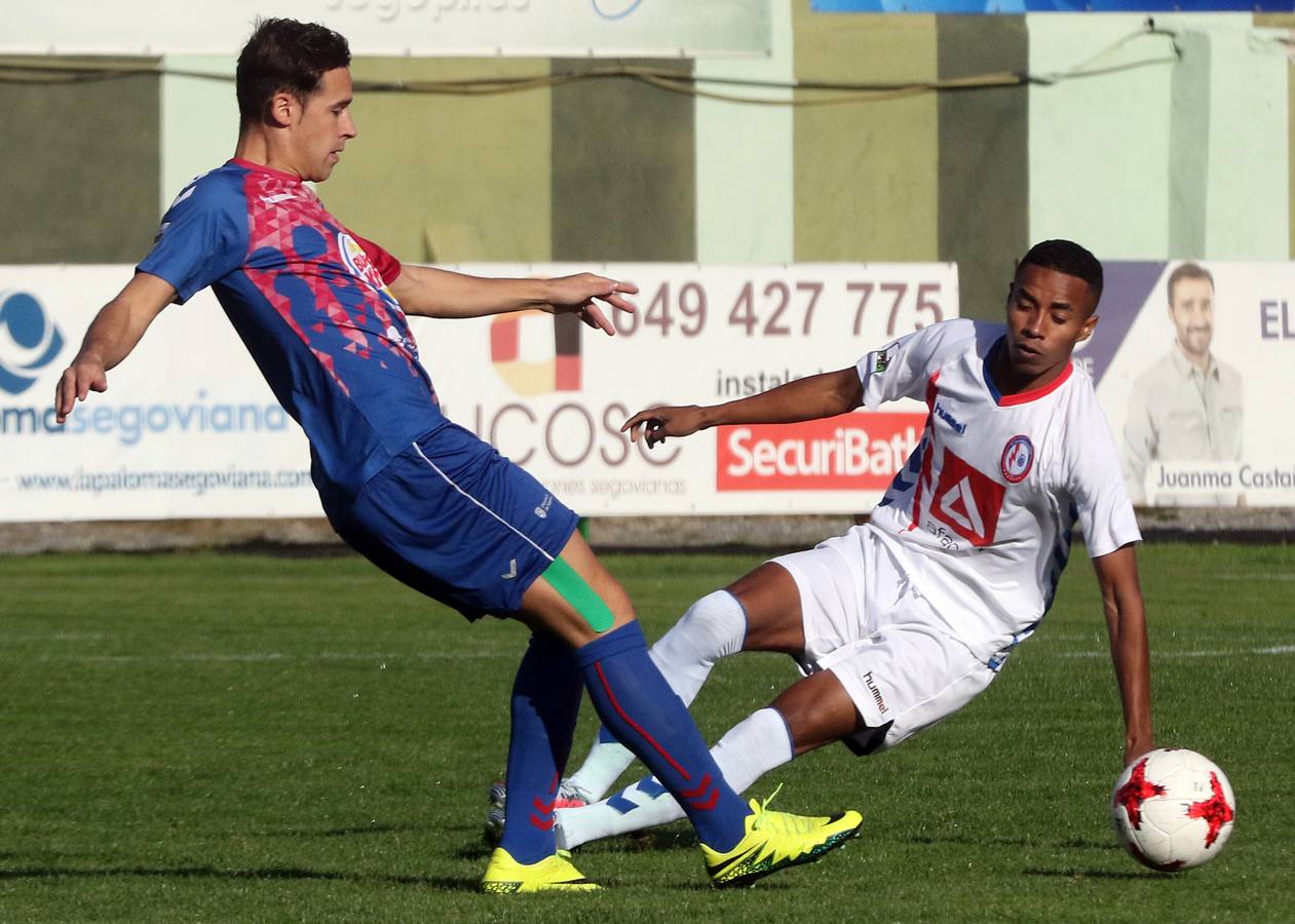 El equipo segoviano lamenta su falta de pegada frente a un gris Rayo Majadahonda (0-0)