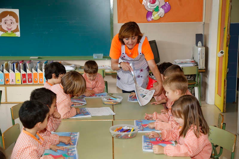 El centro comenzó a funcionar en 1968 por el traslado del antiguo colegio nacional Alonso Berruguete