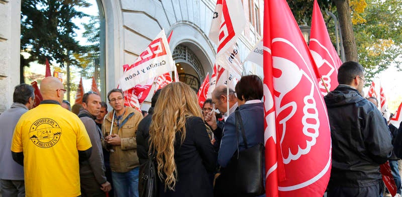 CC OO y UGT piden que profesionalice los bomberos forestales y que los operativos se contraten un mínimo de seis meses al año