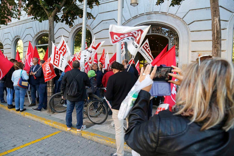 CC OO y UGT piden que profesionalice los bomberos forestales y que los operativos se contraten un mínimo de seis meses al año