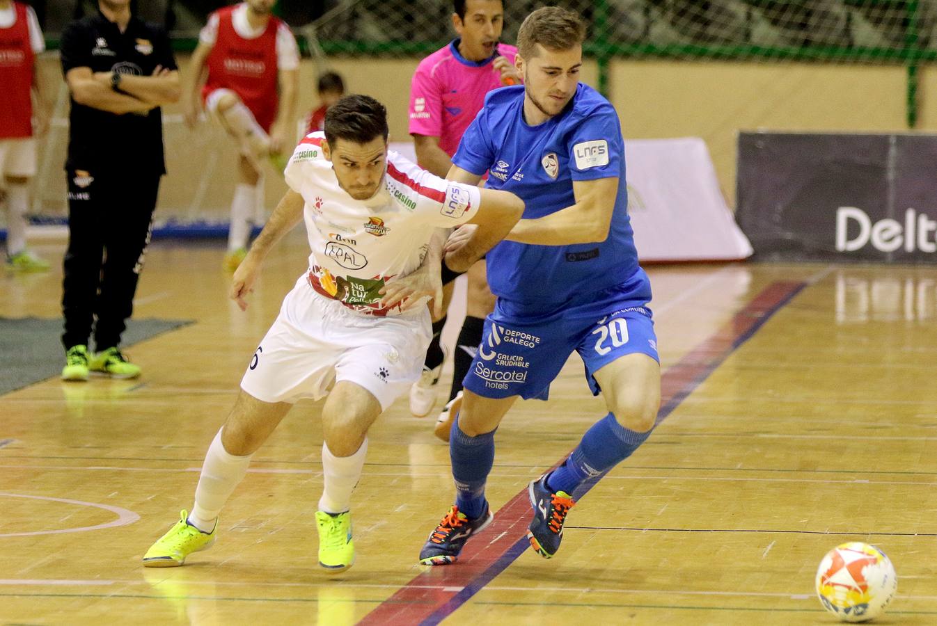 El conjunto que entrena Diego Garcimartín derrota al Santiago Futsal (5-2)