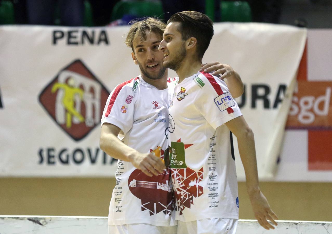 El conjunto que entrena Diego Garcimartín derrota al Santiago Futsal (5-2)