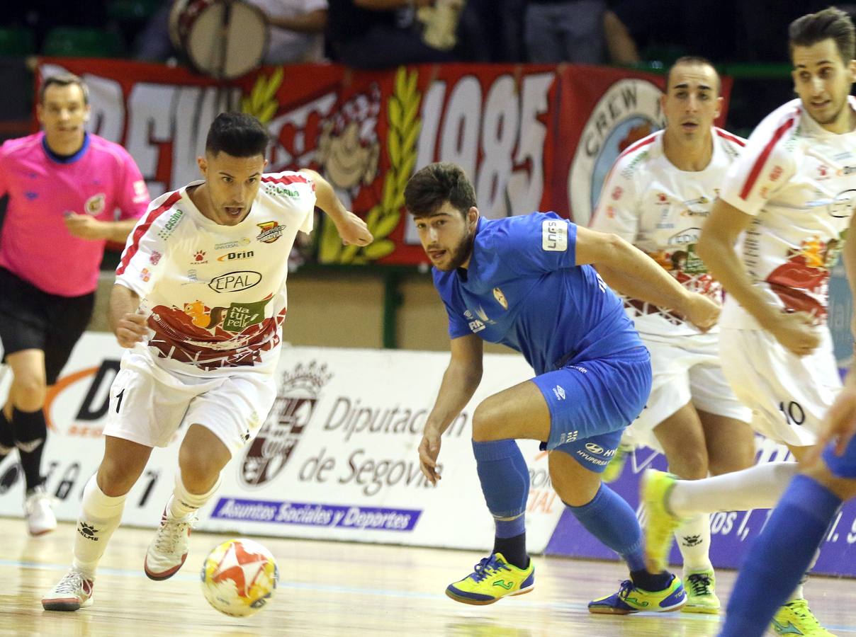 El conjunto que entrena Diego Garcimartín derrota al Santiago Futsal (5-2)