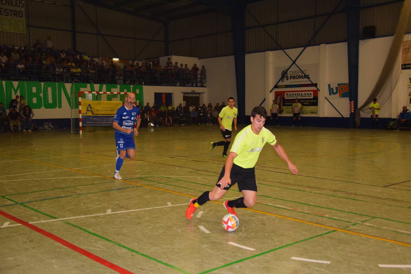 Los de Diestro plantan cara a uno de los mejores equipos nacionales y le ponen contra las cuerdas en los minutos finales con portero jugador