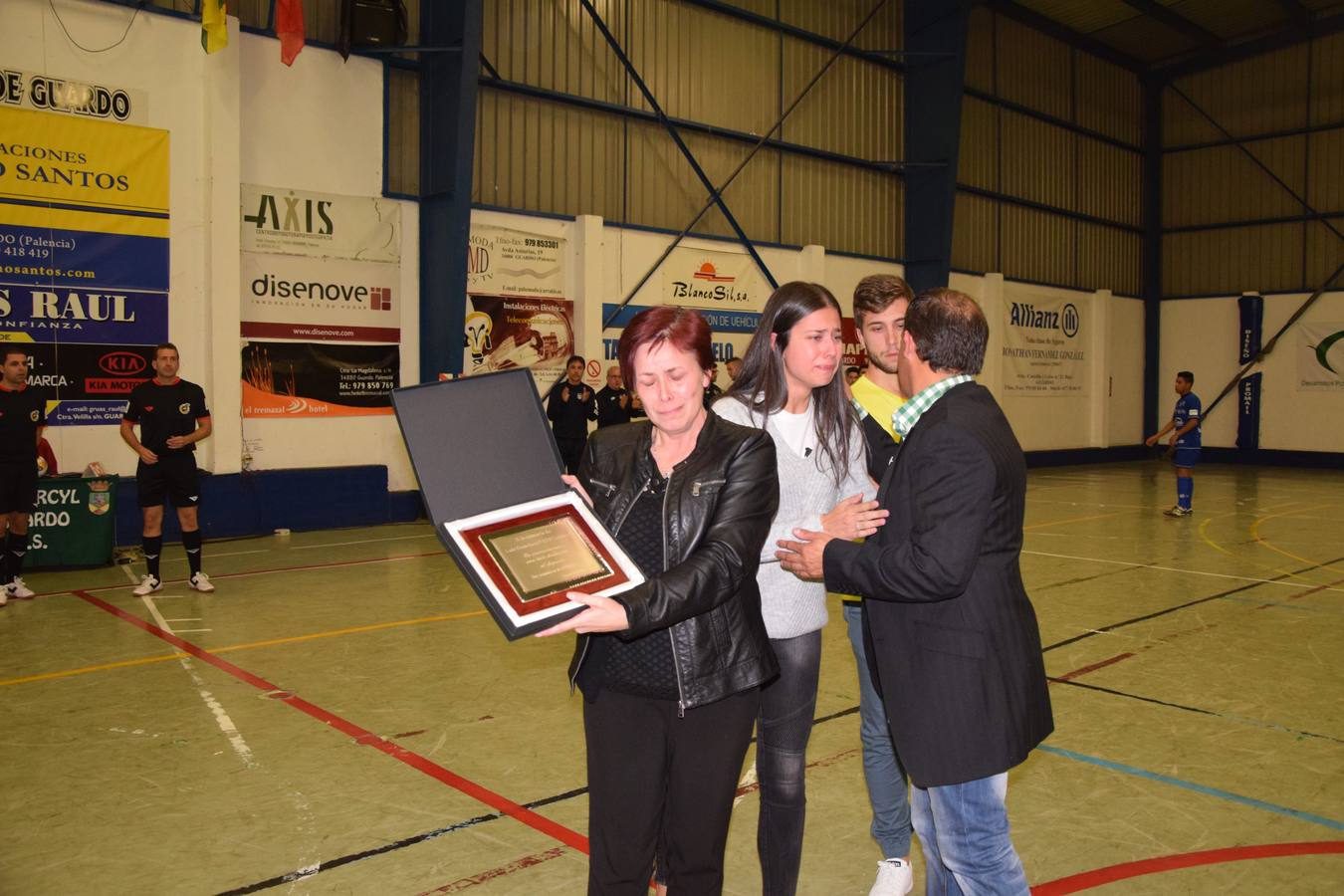 Los de Diestro plantan cara a uno de los mejores equipos nacionales y le ponen contra las cuerdas en los minutos finales con portero jugador