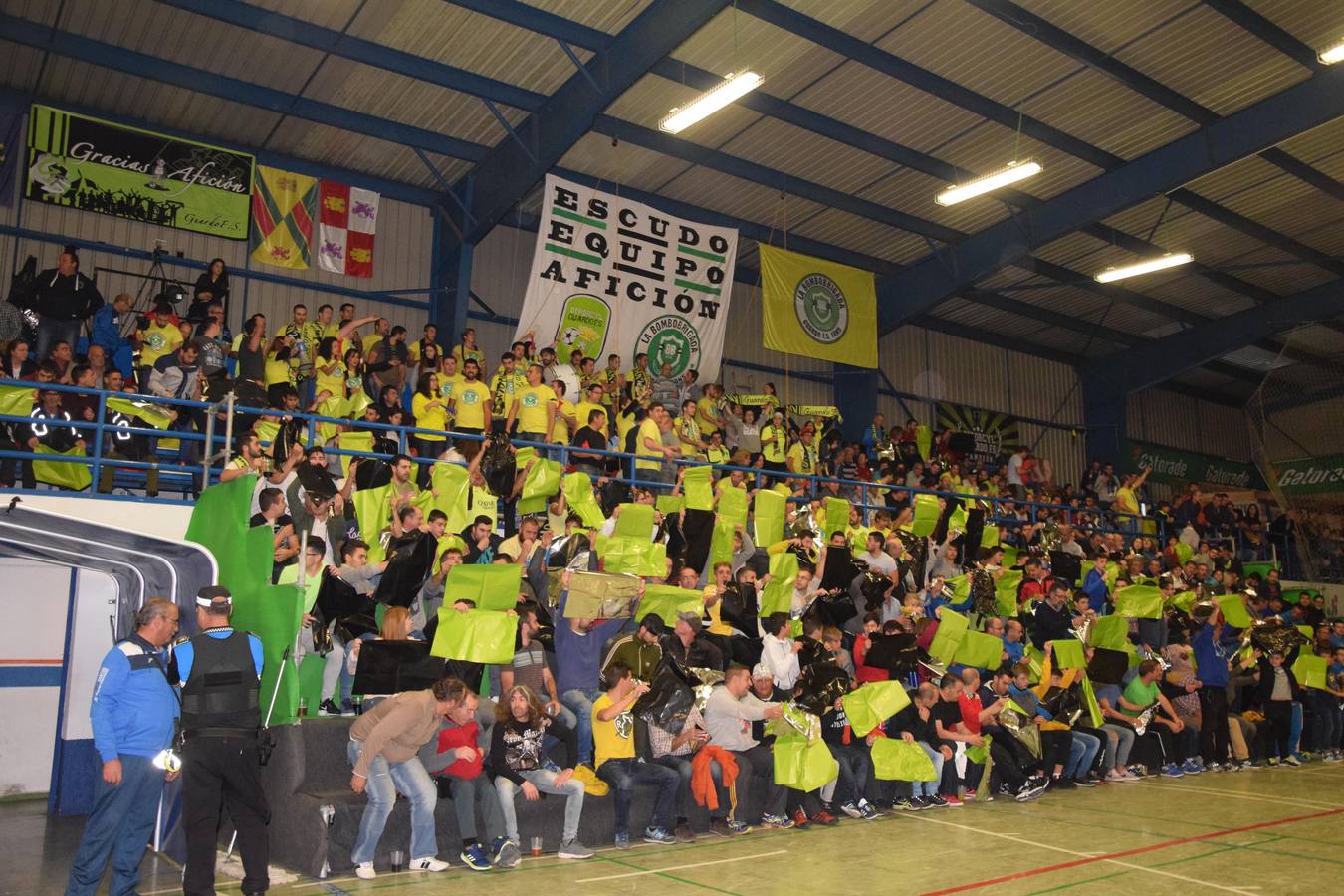 Los de Diestro plantan cara a uno de los mejores equipos nacionales y le ponen contra las cuerdas en los minutos finales con portero jugador