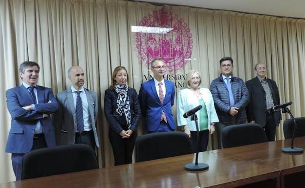 Ricardo Rivero presenta su candidatura a rector de la USAL