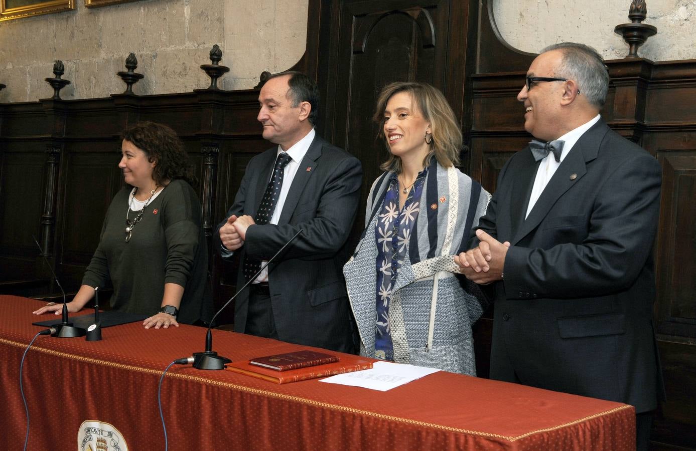 La profesora de Física tomó posesión de su cargo en el Aula Triste de la Universidad de Valladolid