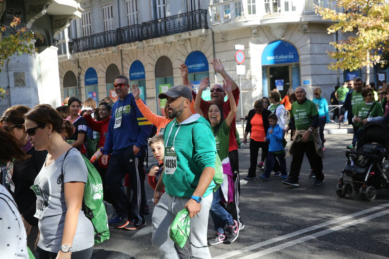 Miles de vallisoletanos se han vestido hoy de verde para salir a la calle en una marcha histórica