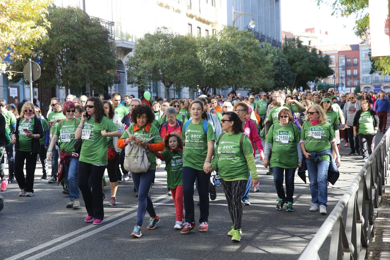 Miles de vallisoletanos se han vestido hoy de verde para salir a la calle en una marcha histórica