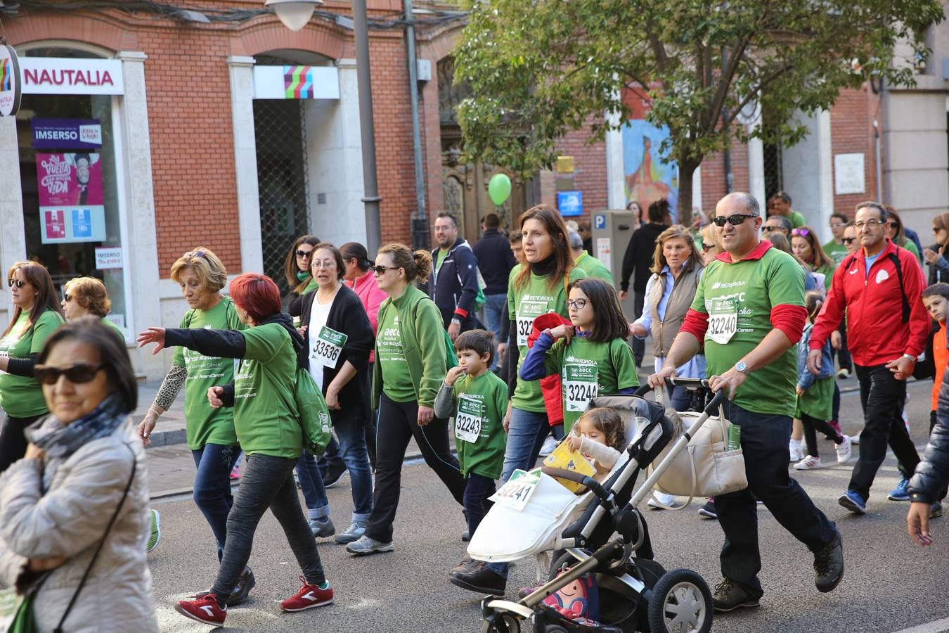 Miles de vallisoletanos se han vestido hoy de verde para salir a la calle en una marcha histórica