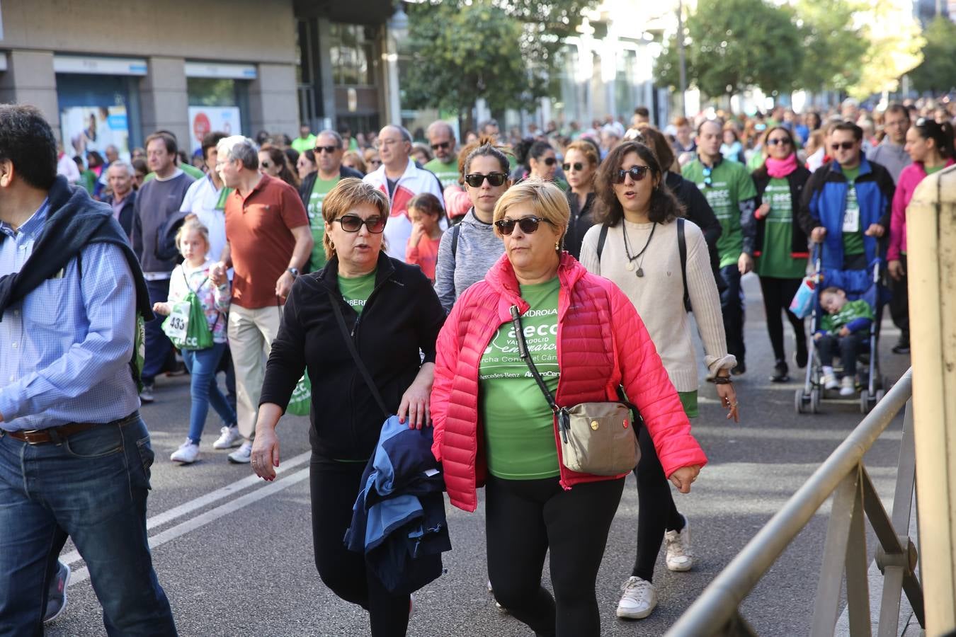 Miles de vallisoletanos se han vestido hoy de verde para salir a la calle en una marcha histórica