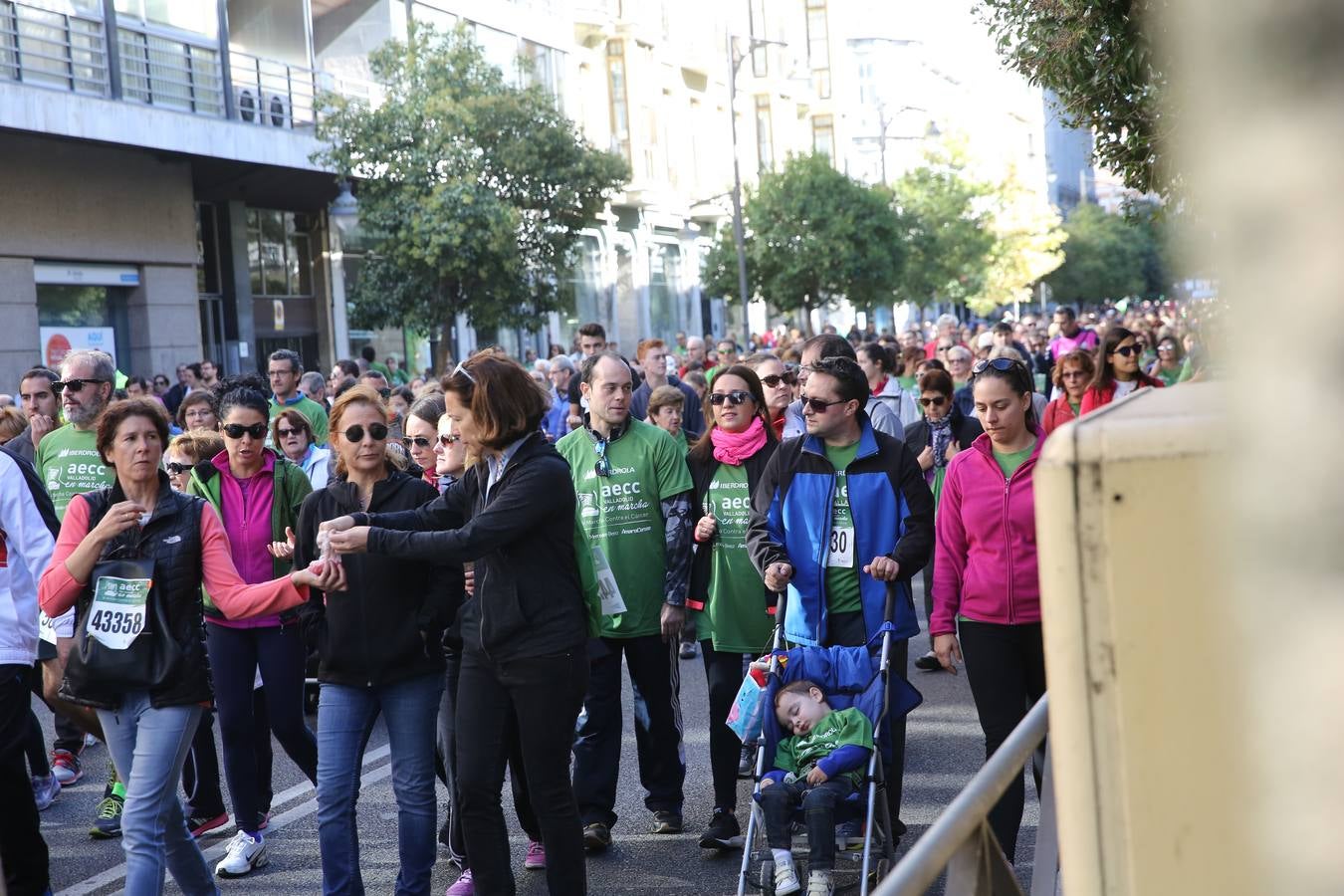 Miles de vallisoletanos se han vestido hoy de verde para salir a la calle en una marcha histórica