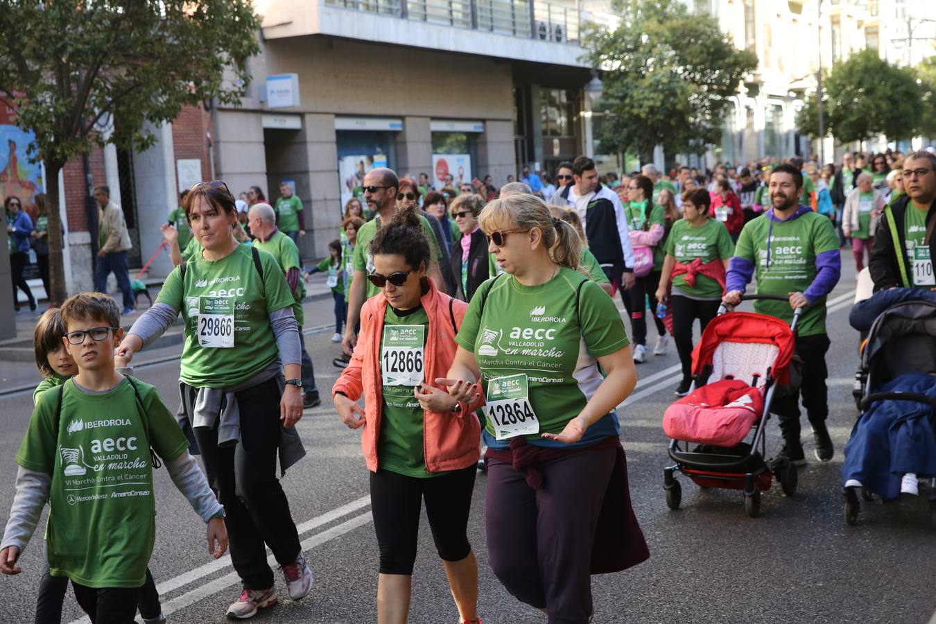 Miles de vallisoletanos se han vestido hoy de verde para salir a la calle en una marcha histórica