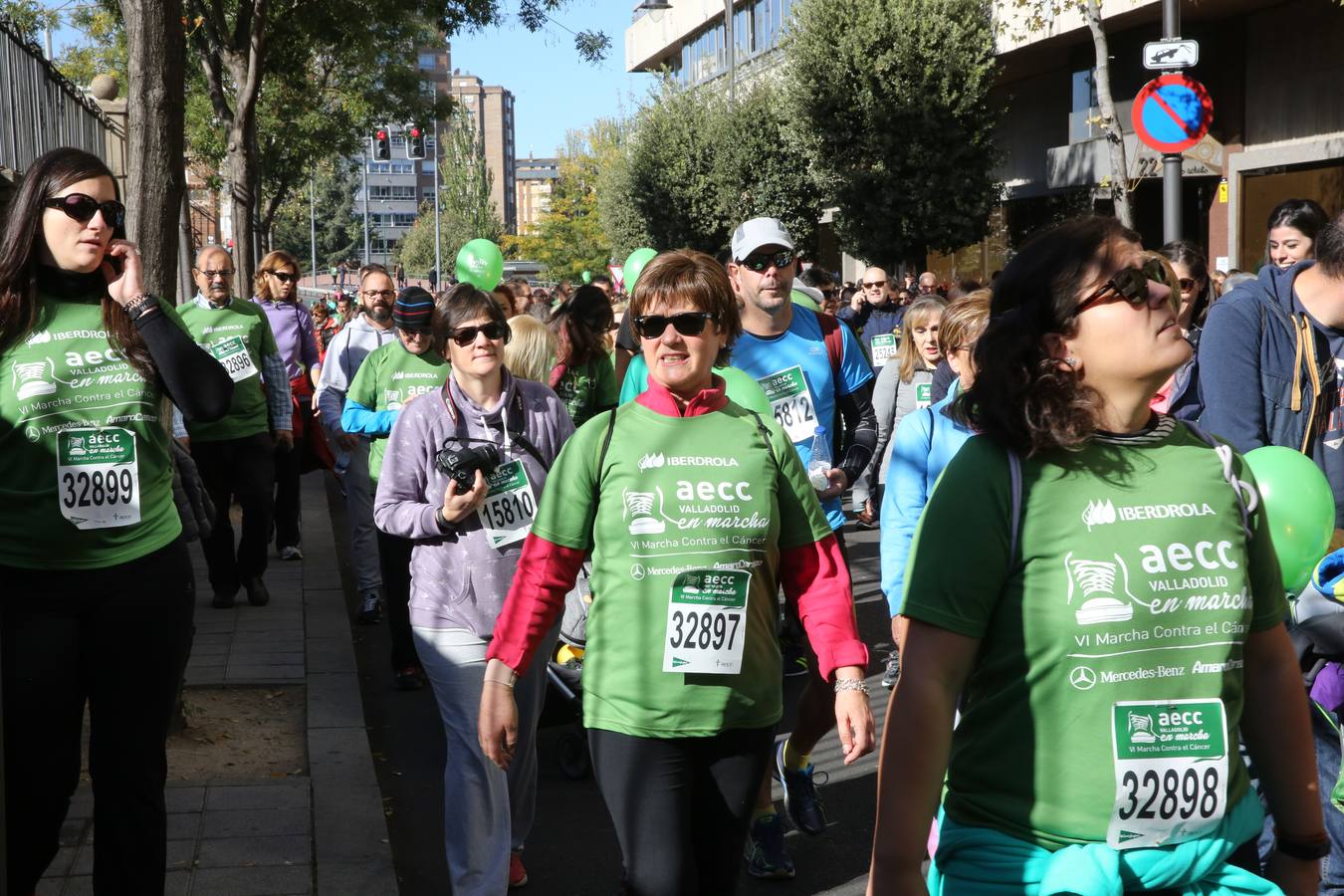 Miles de vallisoletanos se han vestido hoy de verde para salir a la calle en una marcha histórica