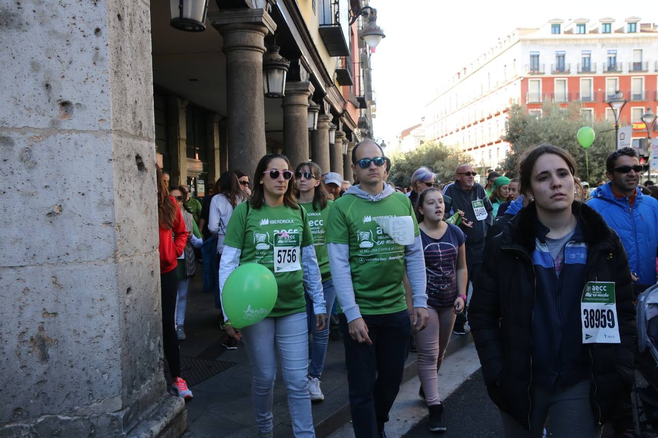 Miles de vallisoletanos se han vestido hoy de verde para salir a la calle en una marcha histórica