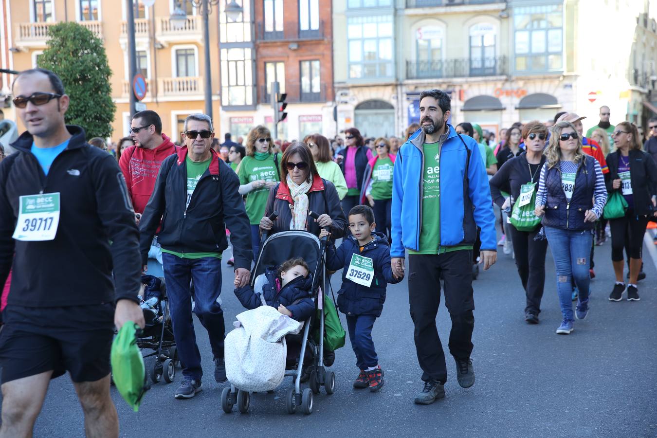 Miles de vallisoletanos se han vestido hoy de verde para salir a la calle en una marcha histórica