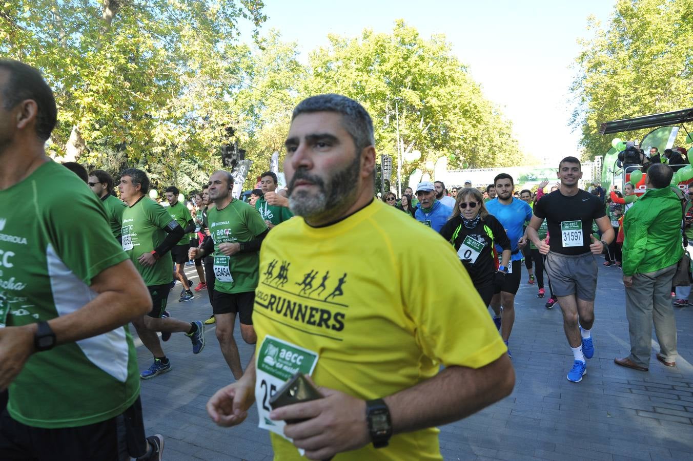 Miles de vallisoletanos se han vestido hoy de verde para salir a la calle en una marcha histórica