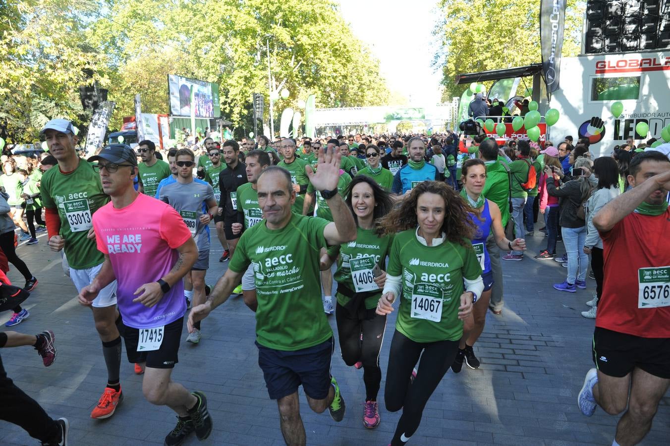 Miles de vallisoletanos se han vestido hoy de verde para salir a la calle en una marcha histórica