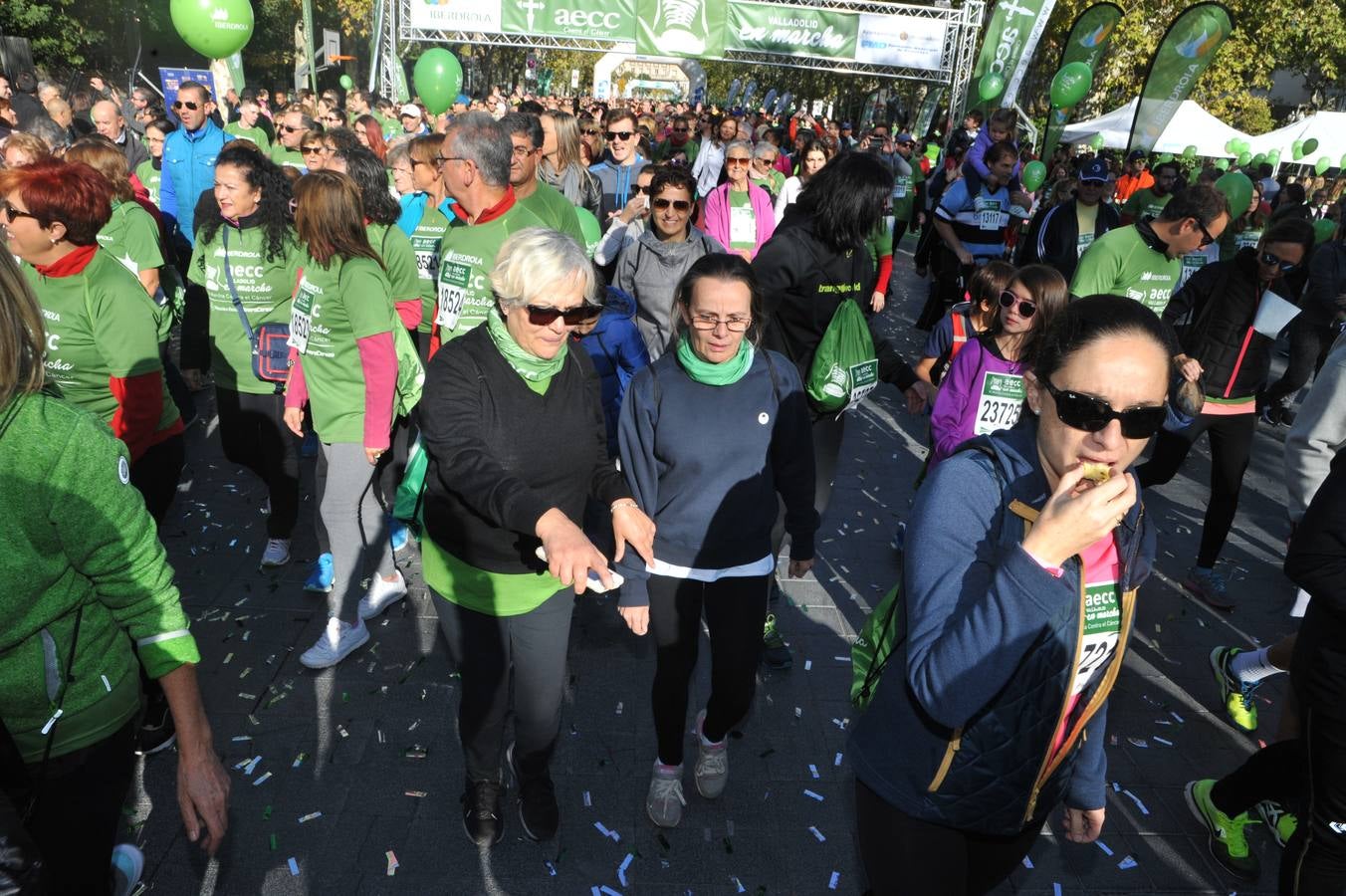 Miles de vallisoletanos se han vestido hoy de verde para salir a la calle en una marcha histórica